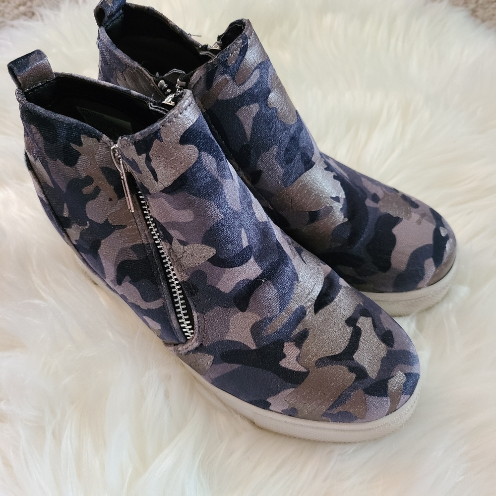 Steve Madden JWedgie Metallic Camo Shoes 3M